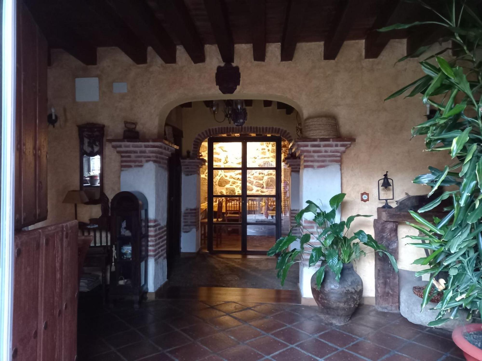 Casa Dona Ligia Pensionat Mijares  Exteriör bild
