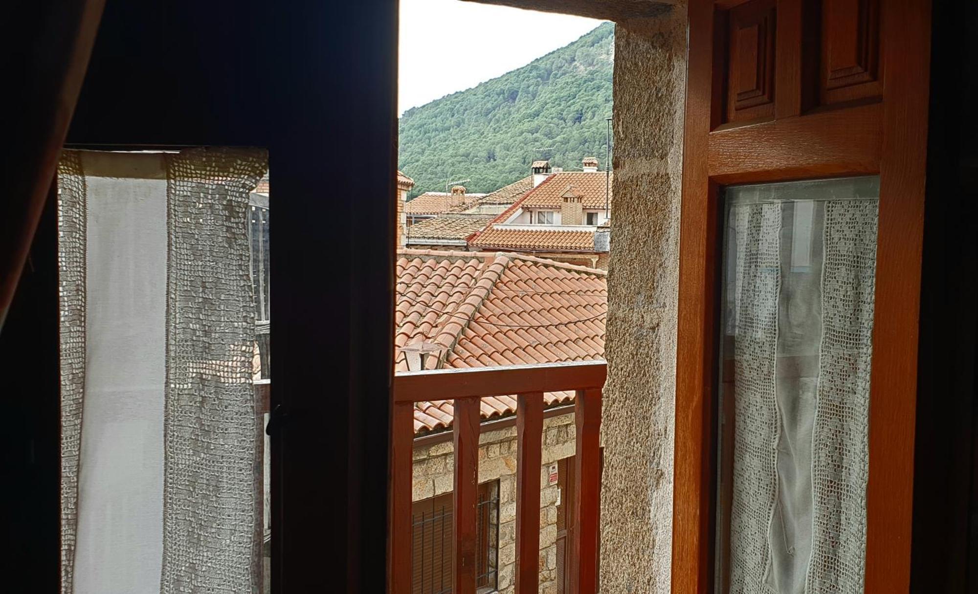 Casa Dona Ligia Pensionat Mijares  Exteriör bild